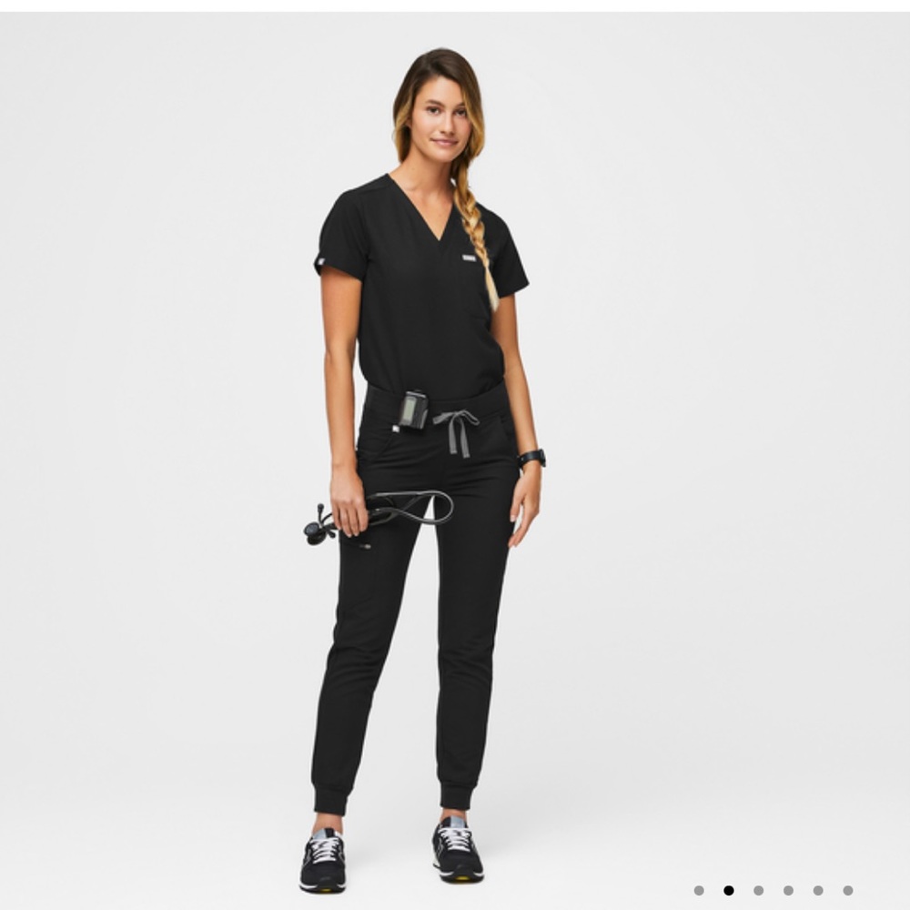 FIGS Zamora scrub joggers small tall